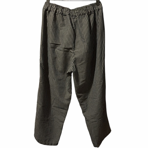 Artsy Patch Pocket Casual Linen Ankle Pants - Picture 3 of 5